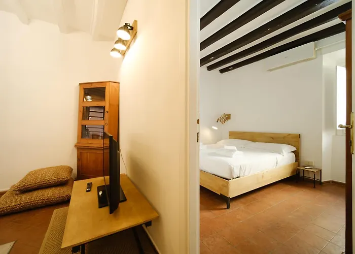 Borgo Pio By Buddyrent Apartment